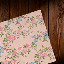 Cargar imagen en el visor de la galería, Lazos y flores. Servilletas cuadradas grandes. 20 Unid.