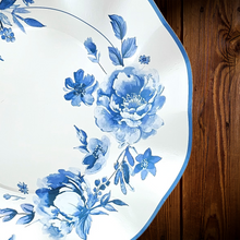 Cargar imagen en el visor de la galería, Blanco con diseño floral azul. Plato Principal. 10 Pulgadas. 10 Unid.
