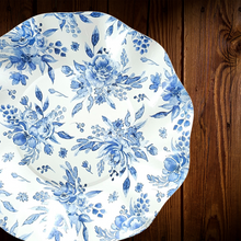 Cargar imagen en el visor de la galería, Blanco con diseño floral azul. Plato Postre. 7.5 Pulgadas. 10 Unid
