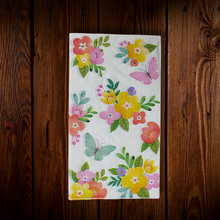 Cargar imagen en el visor de la galería, Flores y mariposas. Servilleta de papel rectangular diseño flores pastel. 14 Un.
