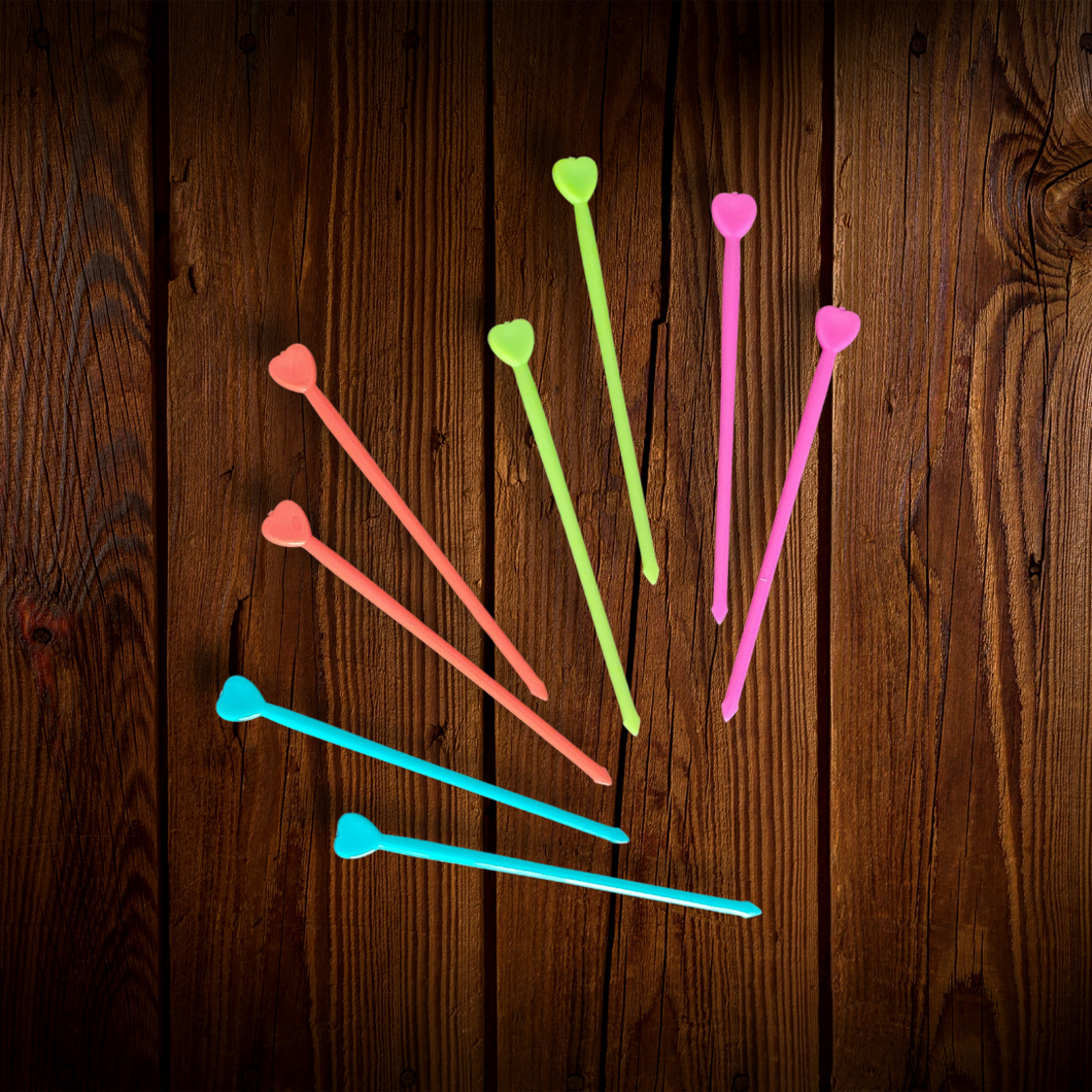 Palillos plásticos para aperitivos. Corazón. 20 Unid.