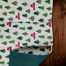 Cargar imagen en el visor de la galería, Arbol de Navidad. Camino de mesa de algodón.
