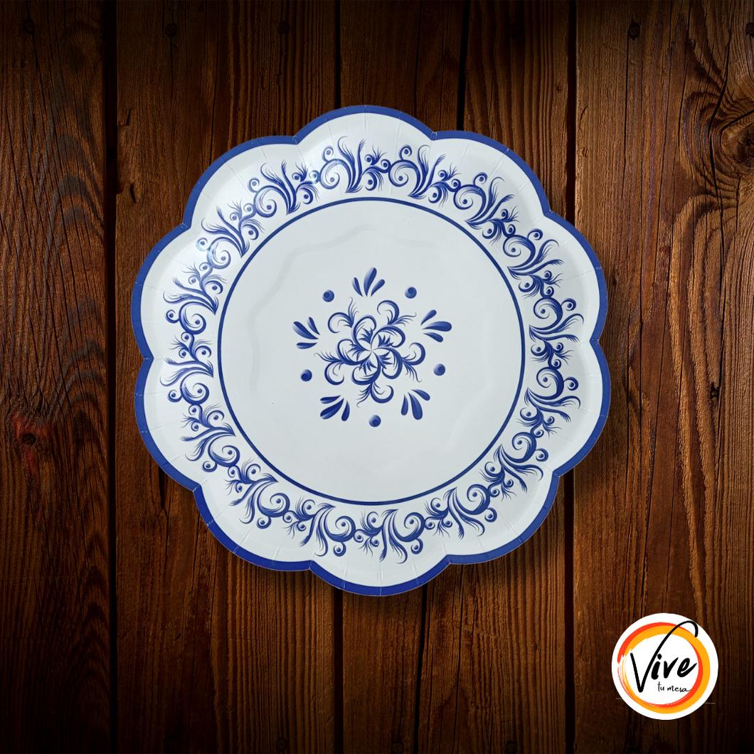 Blanco con diseño azul. Plato para postre. 7 pulg. 10 Unid.