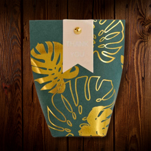 Cargar imagen en el visor de la galería, Bolsas para rellenar con diseño hojas tropicales. 10 Unid
