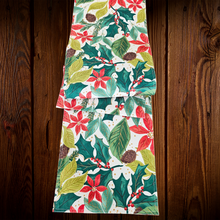 Cargar imagen en el visor de la galería, Camino de mesa diseño navideño. Unid.
