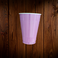Cargar imagen en el visor de la galería, Vasos plásticos. Colores. 12 onz. 10 Unid
