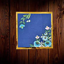 Cargar imagen en el visor de la galería, Azul con flores rosa. Plato principal. 8 Unidades
