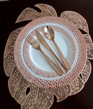 Cargar imagen en el visor de la galería, Cubiertos rose gold. Tenedores. Unidad
