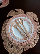 Cargar imagen en el visor de la galería, Juego de cubiertos rose gold. 3 Piezas
