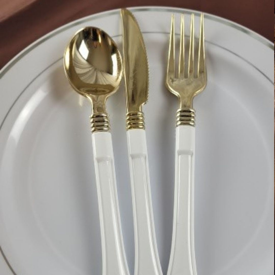 Juego de cubiertos blanco con dorado. 3 Piezas